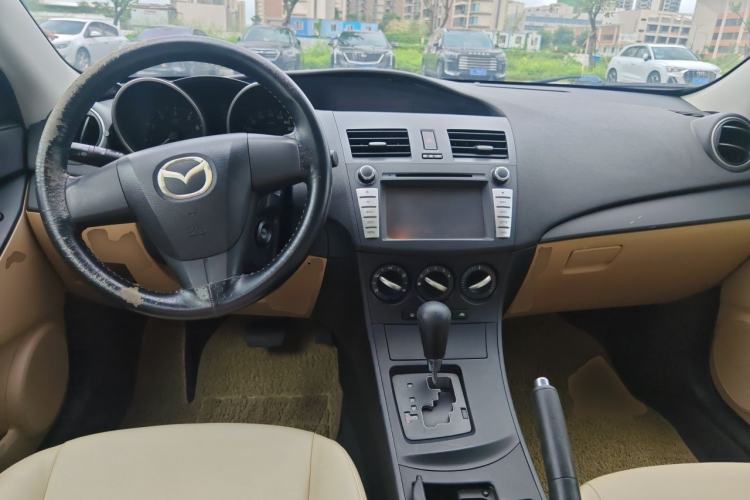 Used Mazda 3 2011 Sedan 1.6L Automatic Comfort Model Center Console