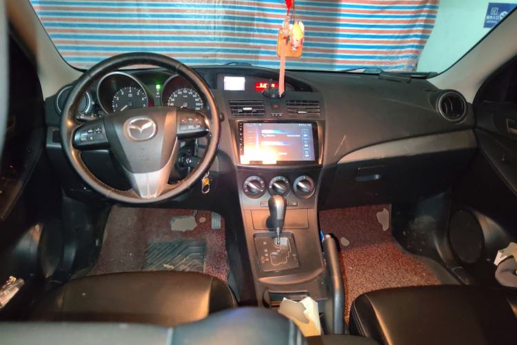 Used Mazda 3 2011 Sedan 1.6L Automatic Elite Model Center Console