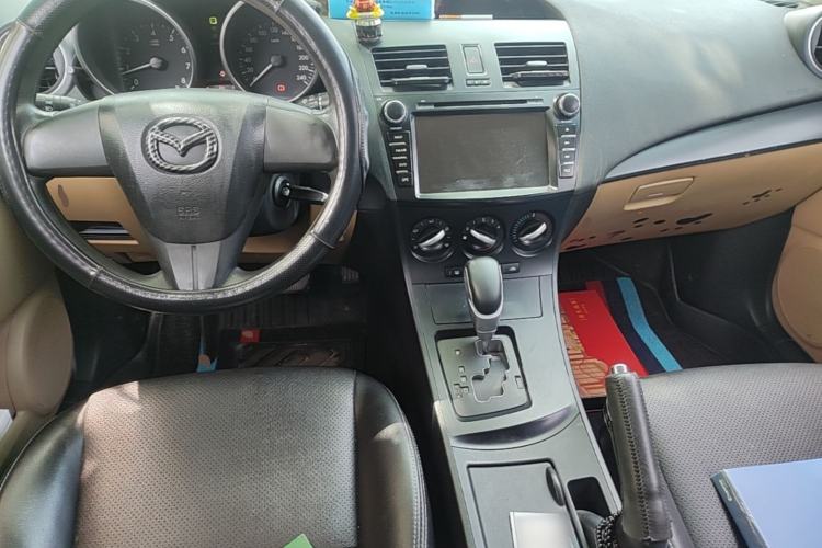 Used Mazda 3 2011 Sedan 1.6L Automatic Comfort Model Center Console