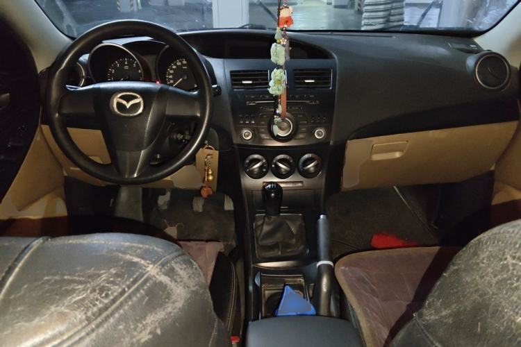 Used Mazda 3 2011 Sedan 1.6L Manual Comfort Model Center Console