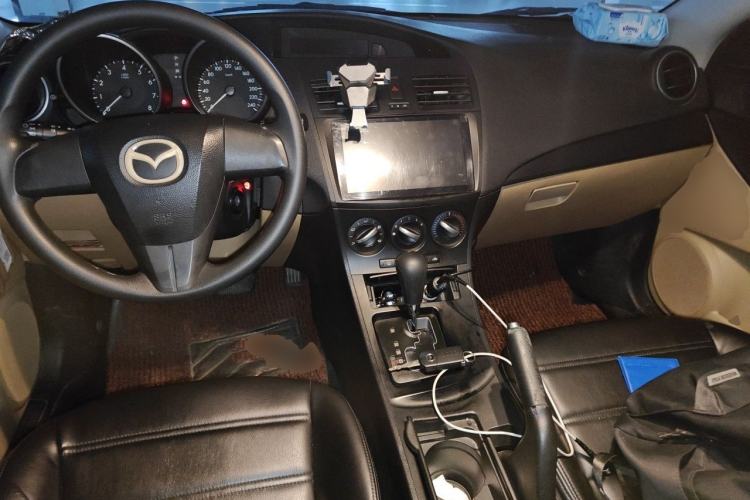Used Mazda 3 2011 Sedan 1.6L Automatic Comfort Model Center Console
