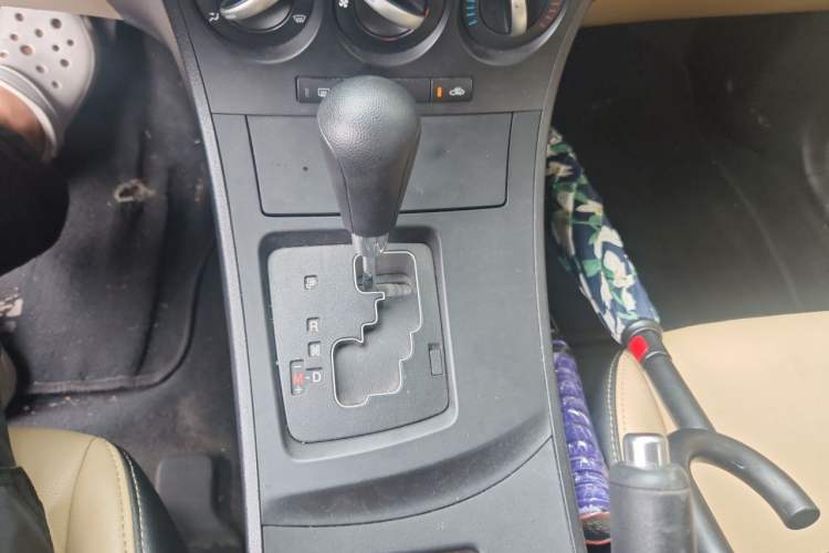 Used Mazda 3 2011 Sedan 1.6L Automatic Comfort Model Gear Lever