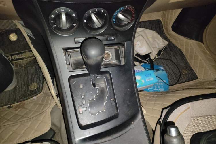 Used Mazda 3 2011 Sedan 1.6L Automatic Comfort Model Gear Lever