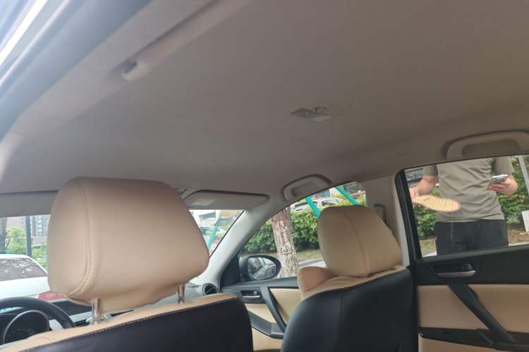 Used Mazda 3 2011 Sedan 1.6L Automatic Comfort Model Headliner