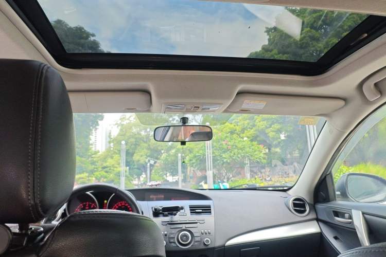 Used Mazda 3 2011 Sedan 2.0L Automatic Luxury Model Headliner