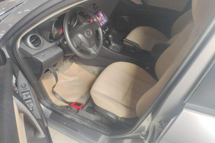 Used Mazda 3 2011 Sedan 1.6L Automatic Comfort Model Interior 3