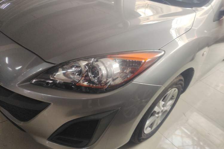 Used Mazda 3 2011 Sedan 1.6L Automatic Comfort Model Left Front Headlight