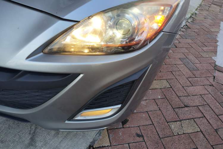 Used Mazda 3 2011 Sedan 1.6L Automatic Comfort Model Left Front Headlight