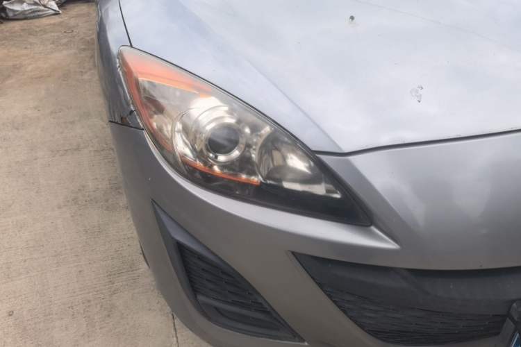 Used Mazda 3 2011 Sedan 1.6L Automatic Comfort Model Right Front Headlight