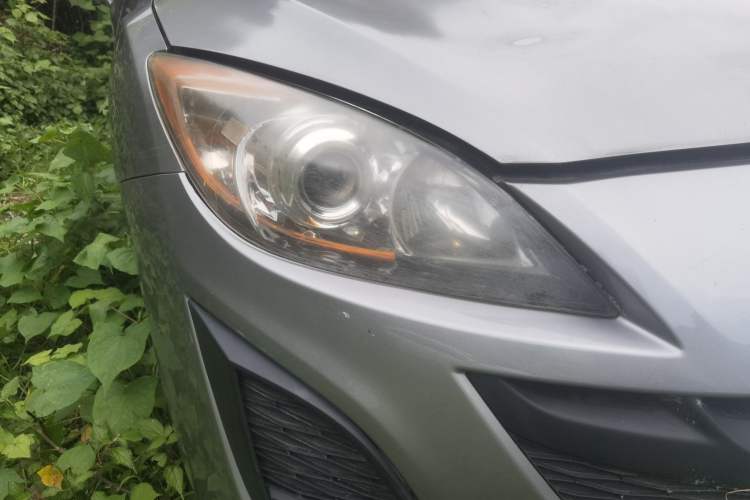 Used Mazda 3 2011 Sedan 1.6L Manual Comfort Model Right Front Headlight