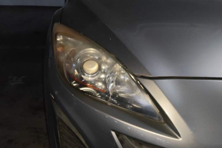 Used Mazda 3 2011 Sedan 1.6L Manual Comfort Model Right Front Headlight