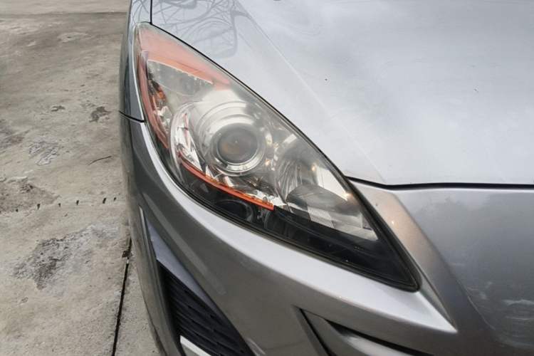 Used Mazda 3 2011 Sedan 2.0L Automatic Luxury Model Right Front Headlight