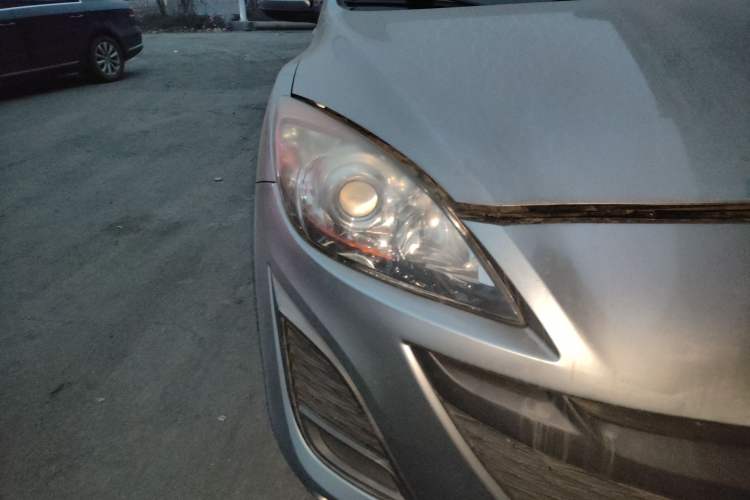 Used Mazda 3 2011 Sedan 1.6L Automatic Comfort Model Right Front Headlight
