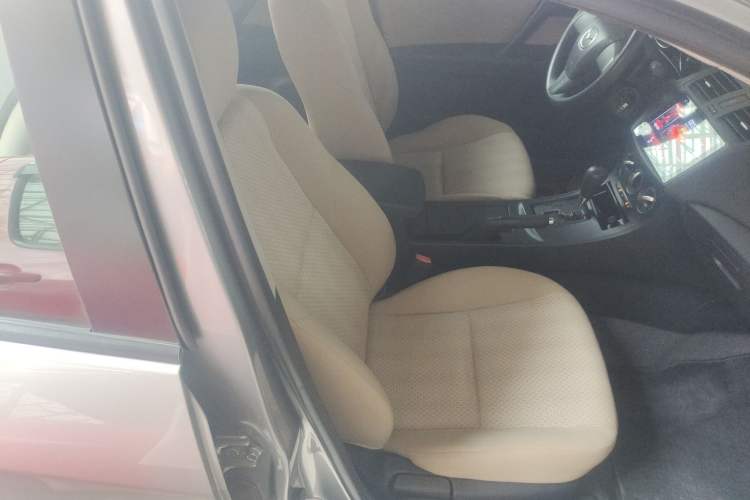 Used Mazda 3 2011 Sedan 1.6L Automatic Comfort Model Right Front Seat