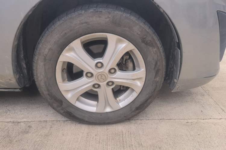 Used Mazda 3 2011 Sedan 1.6L Automatic Comfort Model Right Front Wheel Hub