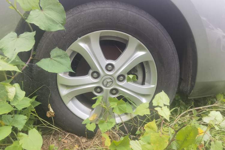 Used Mazda 3 2011 Sedan 1.6L Manual Comfort Model Right Front Wheel Hub