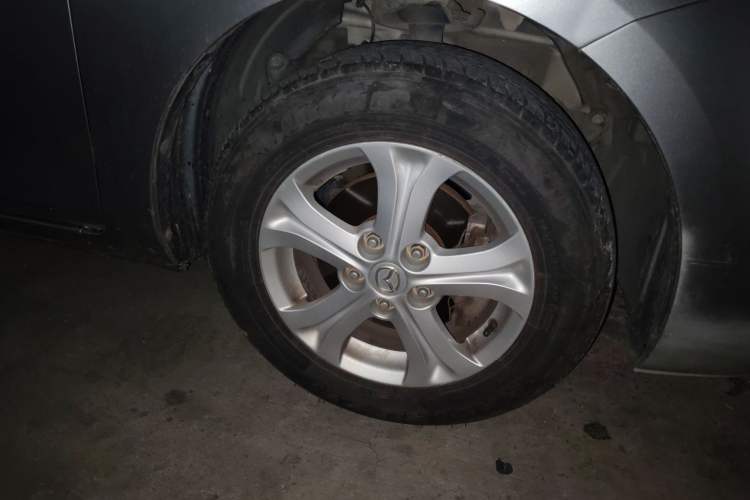 Used Mazda 3 2011 Sedan 1.6L Automatic Elite Model Right Front Wheel Hub