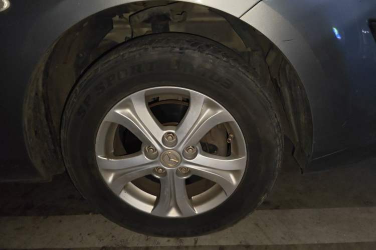 Used Mazda 3 2011 Sedan 1.6L Manual Comfort Model Right Front Wheel Hub