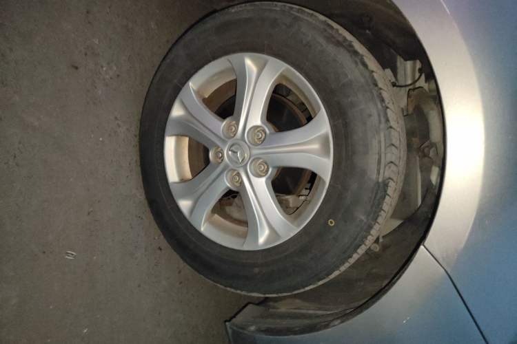 Used Mazda 3 2011 Sedan 1.6L Automatic Comfort Model Right Front Wheel Hub