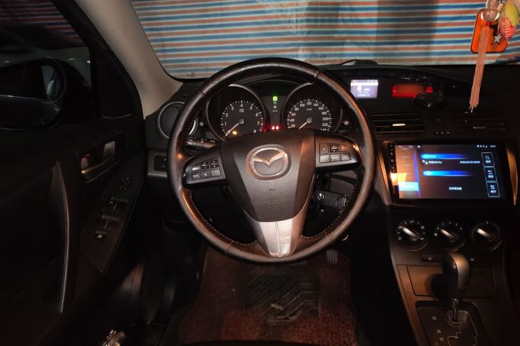 Used Mazda 3 2011 Sedan 1.6L Automatic Elite Model Steering Wheel