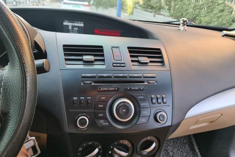 Used Mazda 3 2011 Sedan 1.6L Automatic Elite Model Audio And AC Panel