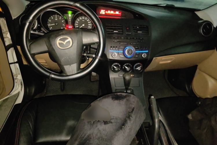 Used Mazda 3 2011 Sedan 1.6L Automatic Comfort Model Center Console