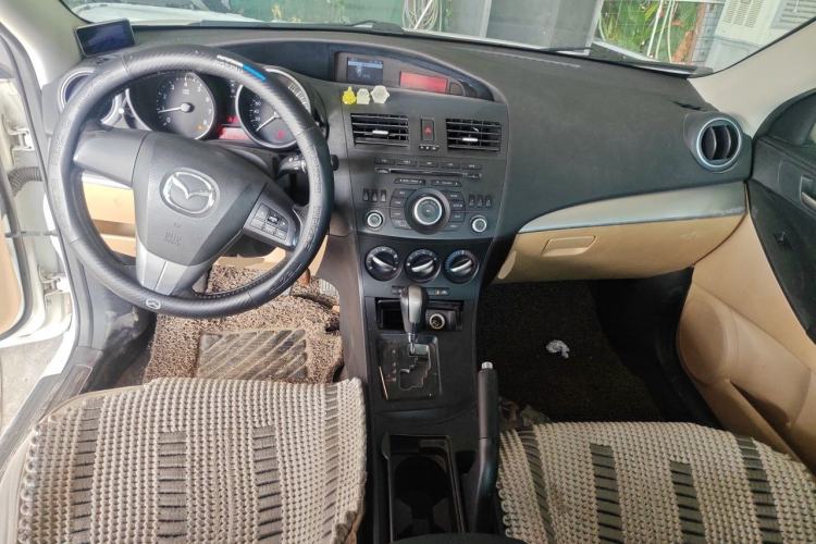 Used Mazda 3 2011 Sedan 1.6L Automatic Elite Model Center Console