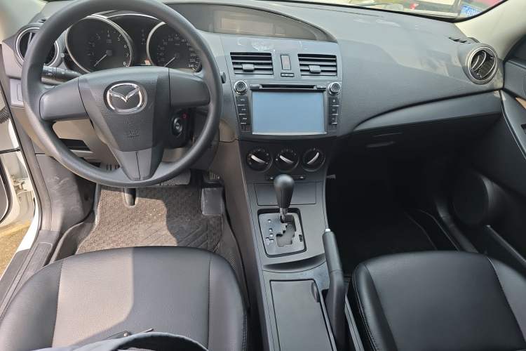 Used Mazda 3 2011 Sedan 1.6L Automatic Comfort Model Center Console