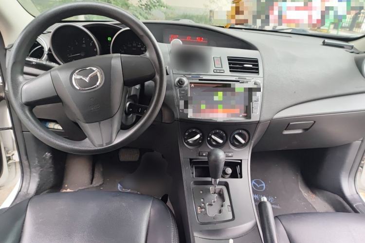 Used Mazda 3 2011 Sedan 1.6L Automatic Comfort Model Center Console