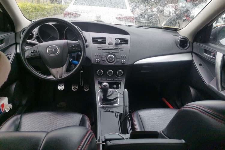 Used Mazda 3 2011 Sedan 2.0L Manual Sport Model Center Console