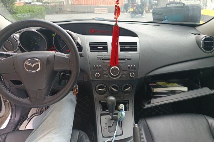 Used Mazda 3 2011 Sedan 1.6L Automatic Comfort Model Center Console