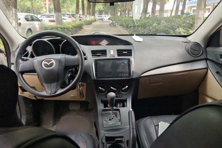 Used Mazda 3 2011 Sedan 1.6L Automatic Comfort Model Center Console