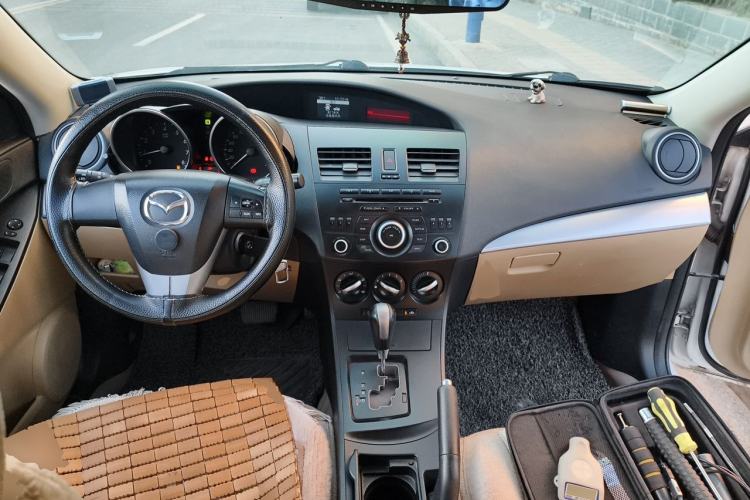 Used Mazda 3 2011 Sedan 1.6L Automatic Elite Model Center Console