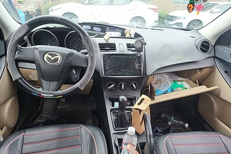 Used Mazda 3 2011 Sedan 1.6L Manual Comfort Model Center Console