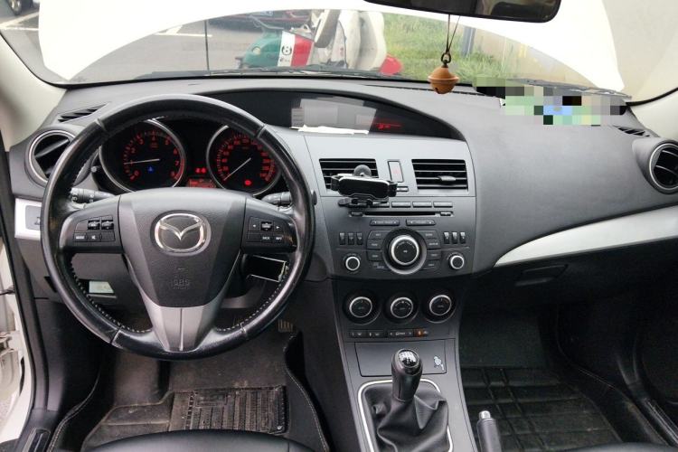 Used Mazda 3 2011 Sedan 2.0L Manual Sport Model Center Console
