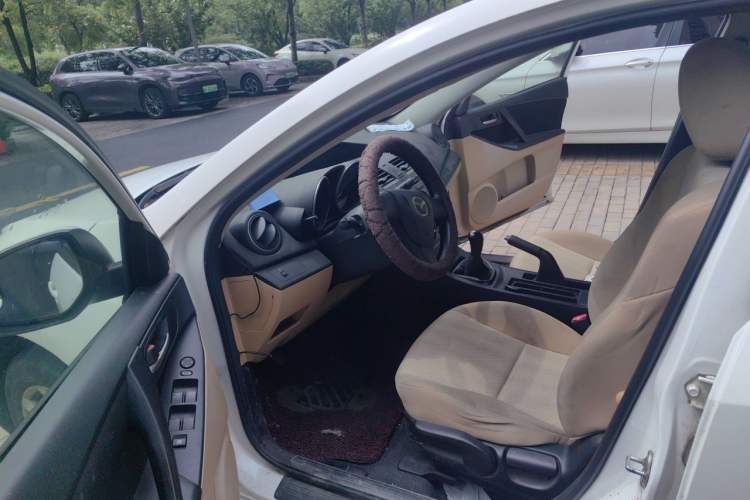 Used Mazda 3 2011 Sedan 1.6L Manual Comfort Model Driver Seat