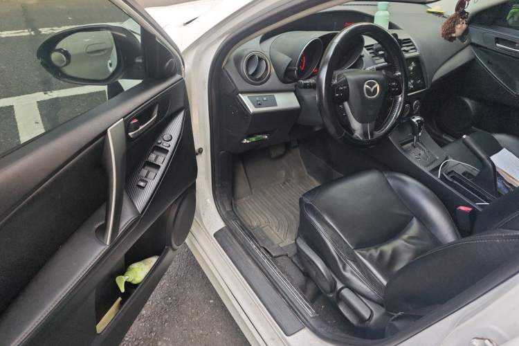 Used Mazda 3 2011 Sedan 2.0L Automatic Luxury Model Driver Seat