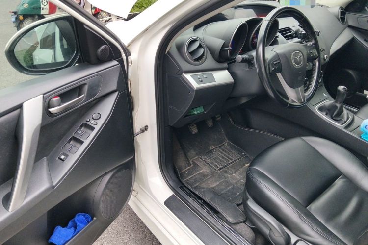 Used Mazda 3 2011 Sedan 2.0L Manual Sport Model Driver Seat