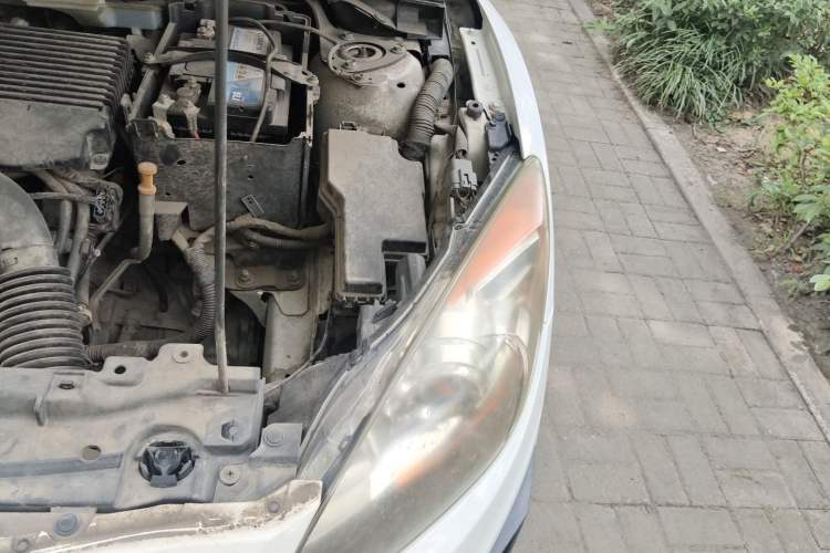 Used Mazda 3 2011 Sedan 1.6L Automatic Comfort Model Engine Bay Left