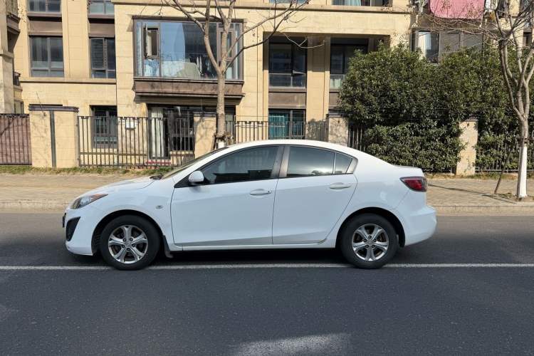 Used Mazda 3 2011 Sedan 1.6L Automatic Comfort Model Exterior 3