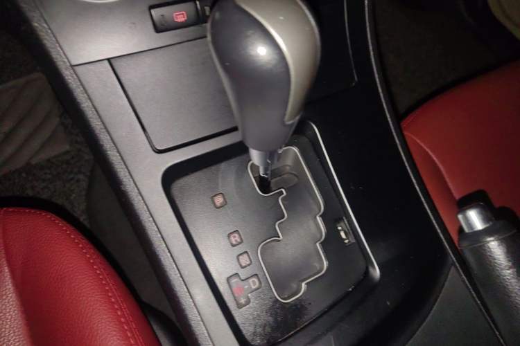 Used Mazda 3 2011 Sedan 1.6L Automatic Elite Model Gear Lever