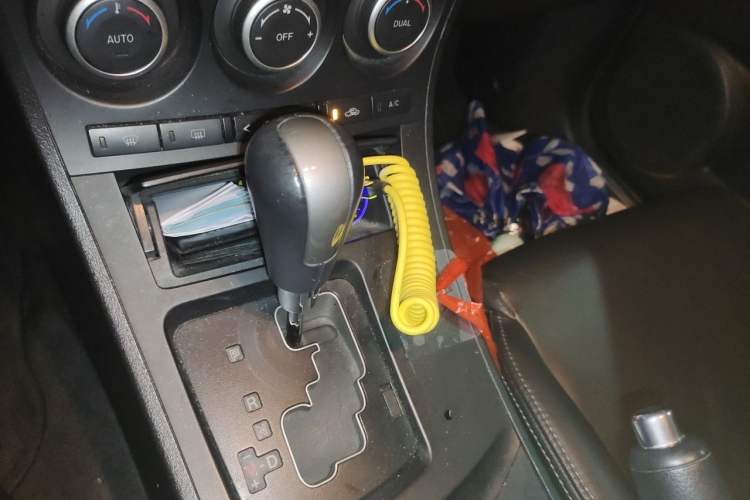 Used Mazda 3 2011 Sedan 2.0L Automatic Luxury Model Gear Lever