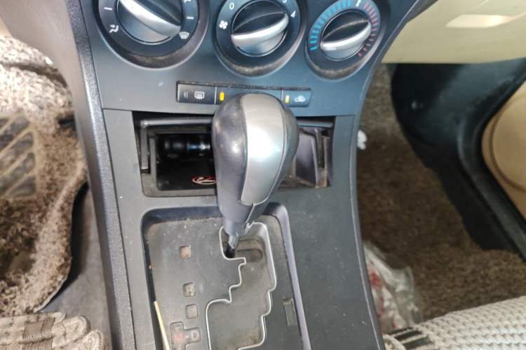 Used Mazda 3 2011 Sedan 1.6L Automatic Elite Model Gear Lever