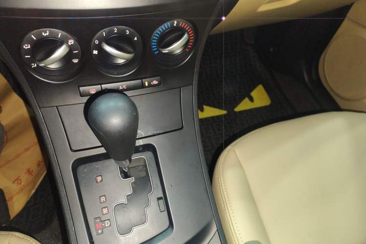 Used Mazda 3 2011 Sedan 1.6L Automatic Comfort Model Gear Lever