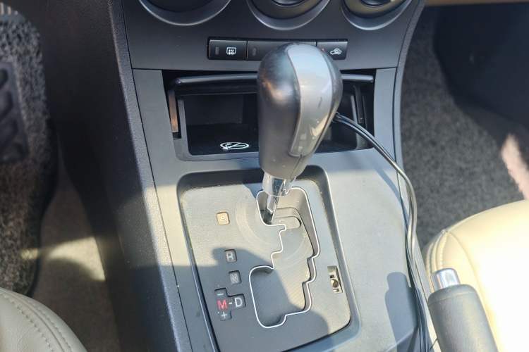 Used Mazda 3 2011 Sedan 1.6L Automatic Elite Model Gear Lever
