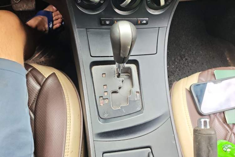Used Mazda 3 2011 Sedan 1.6L Automatic Elite Model Gear Lever