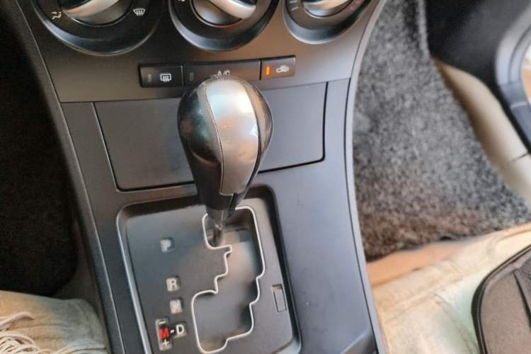 Used Mazda 3 2011 Sedan 1.6L Automatic Elite Model Gear Lever