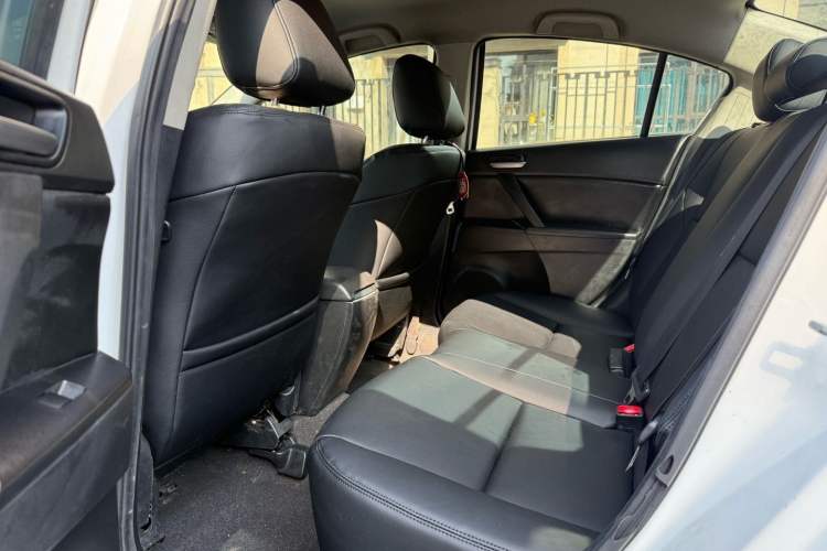Used Mazda 3 2011 Sedan 1.6L Automatic Comfort Model Interior 3