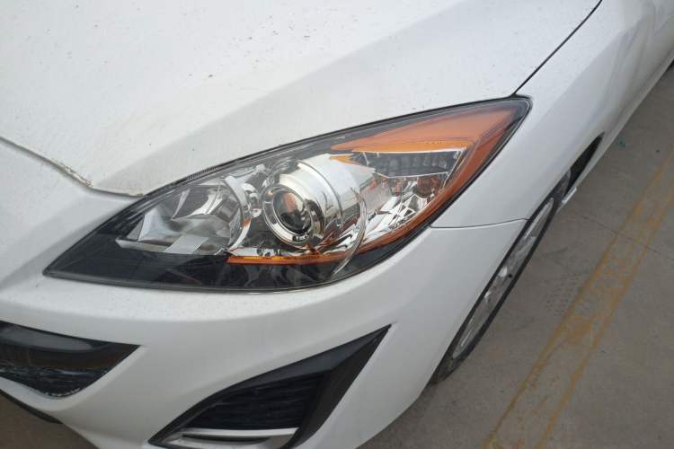 Used Mazda 3 2011 Sedan 2.0L Automatic Luxury Model Left Front Headlight