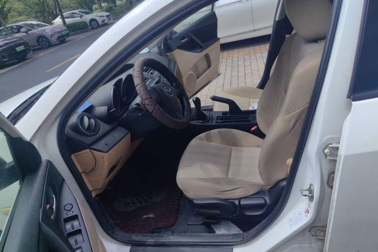 Used Mazda 3 2011 Sedan 1.6L Manual Comfort Model Left Front Seat